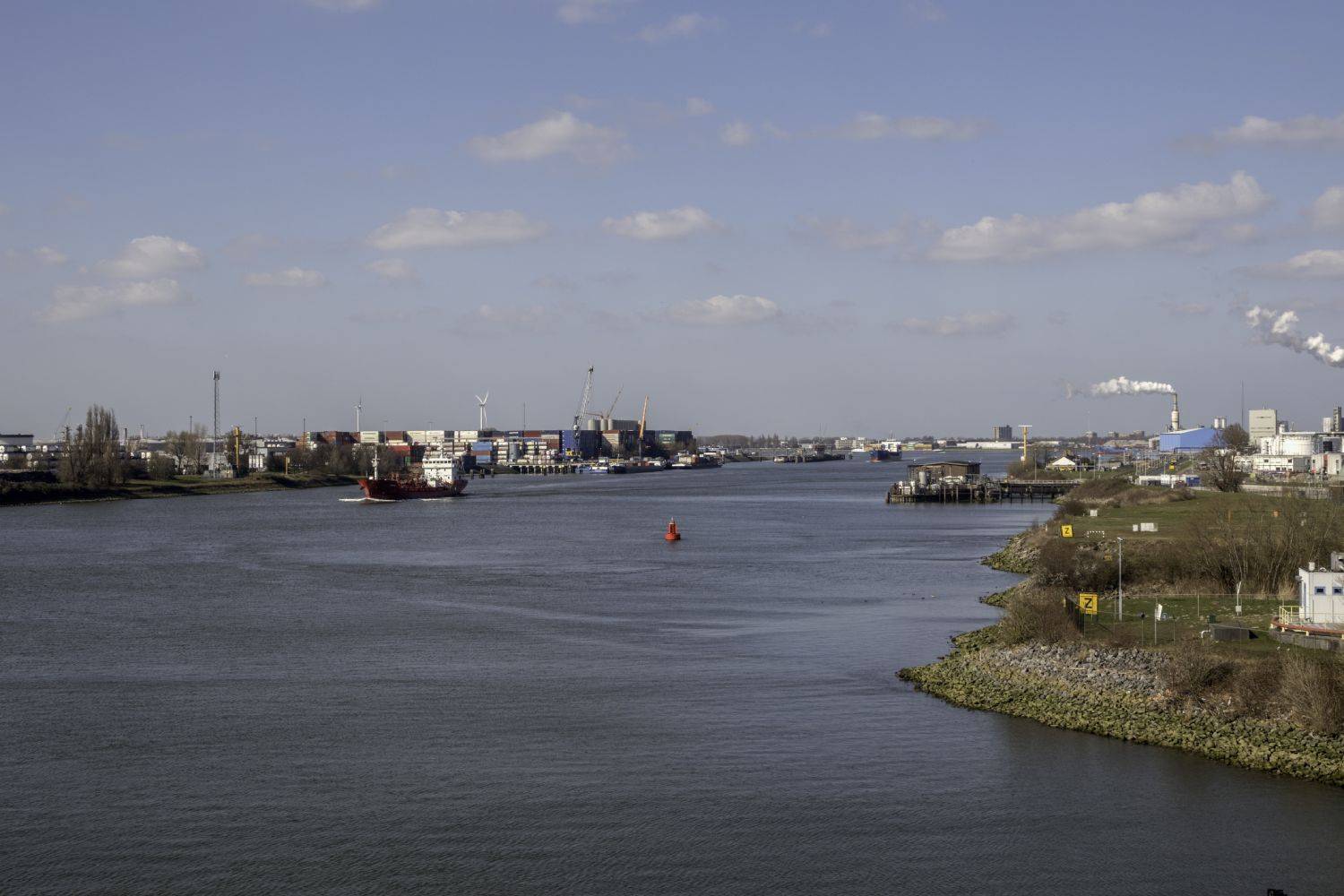 pernis rotterdam wonen